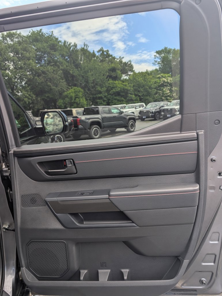 Used 2026 Toyota Tundra Limited AWD/4WD image 17