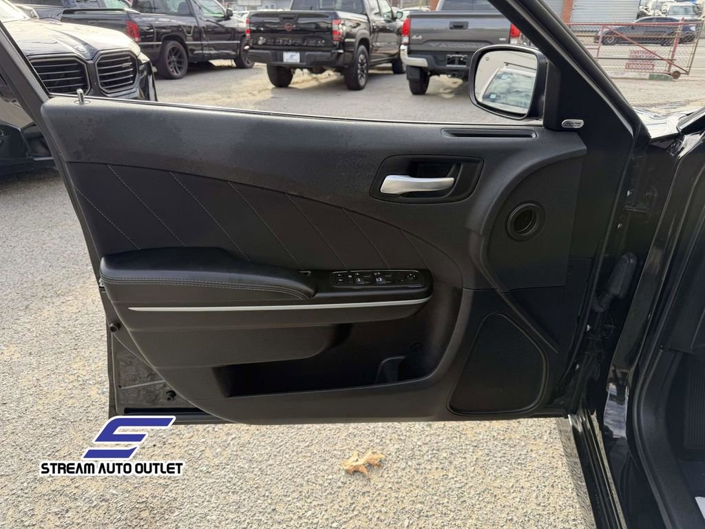 Used 2023 Dodge Charger GT image 36