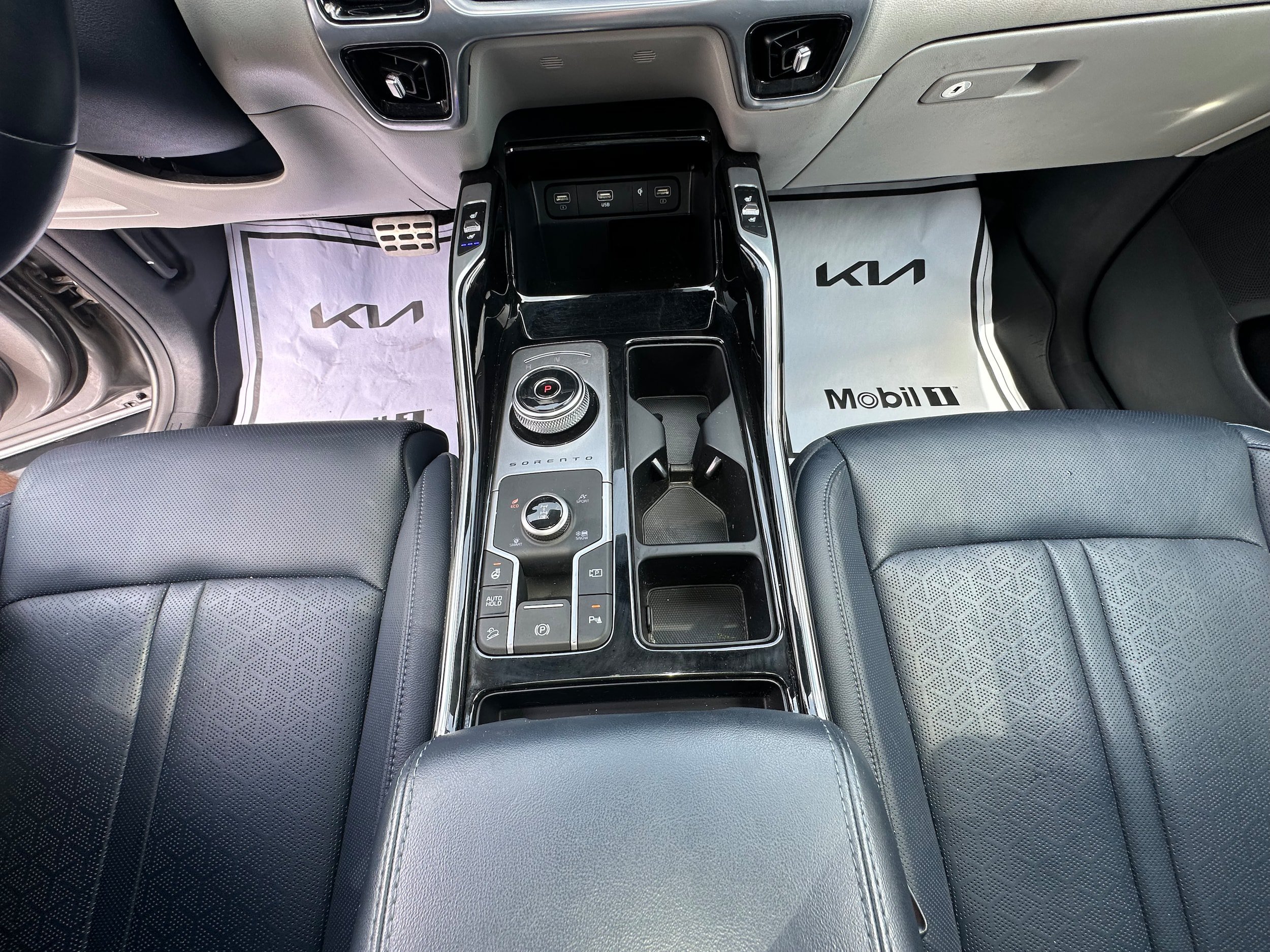 Used 2023 Kia Sorento SX Prestige w/ Panoramic Sunroof Package AWD/4WD image 34