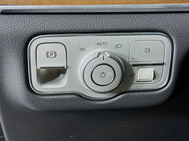 Used 2024 Mercedes-Benz GLE 350 4MATIC w/ Winter Package image 10