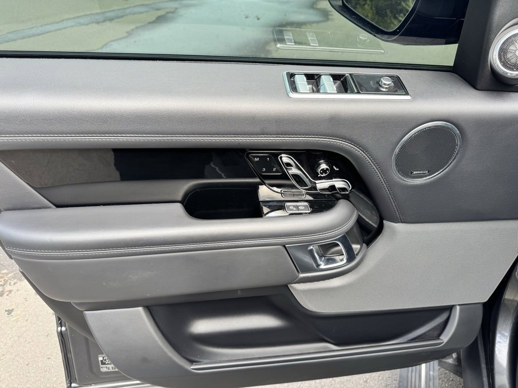 Used 2019 Land Rover Range Rover HSE image 20