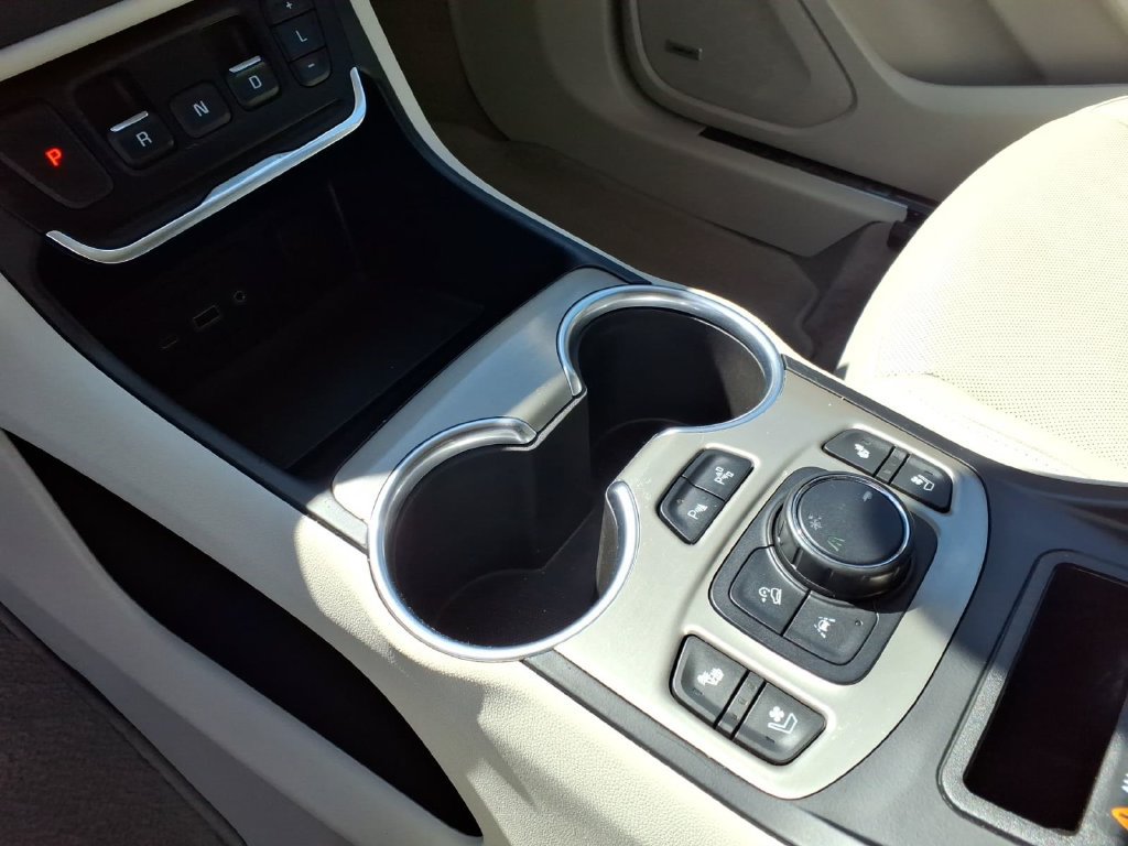 Used 2020 GMC Terrain Denali w/ Denali Premium Package FWD image 19
