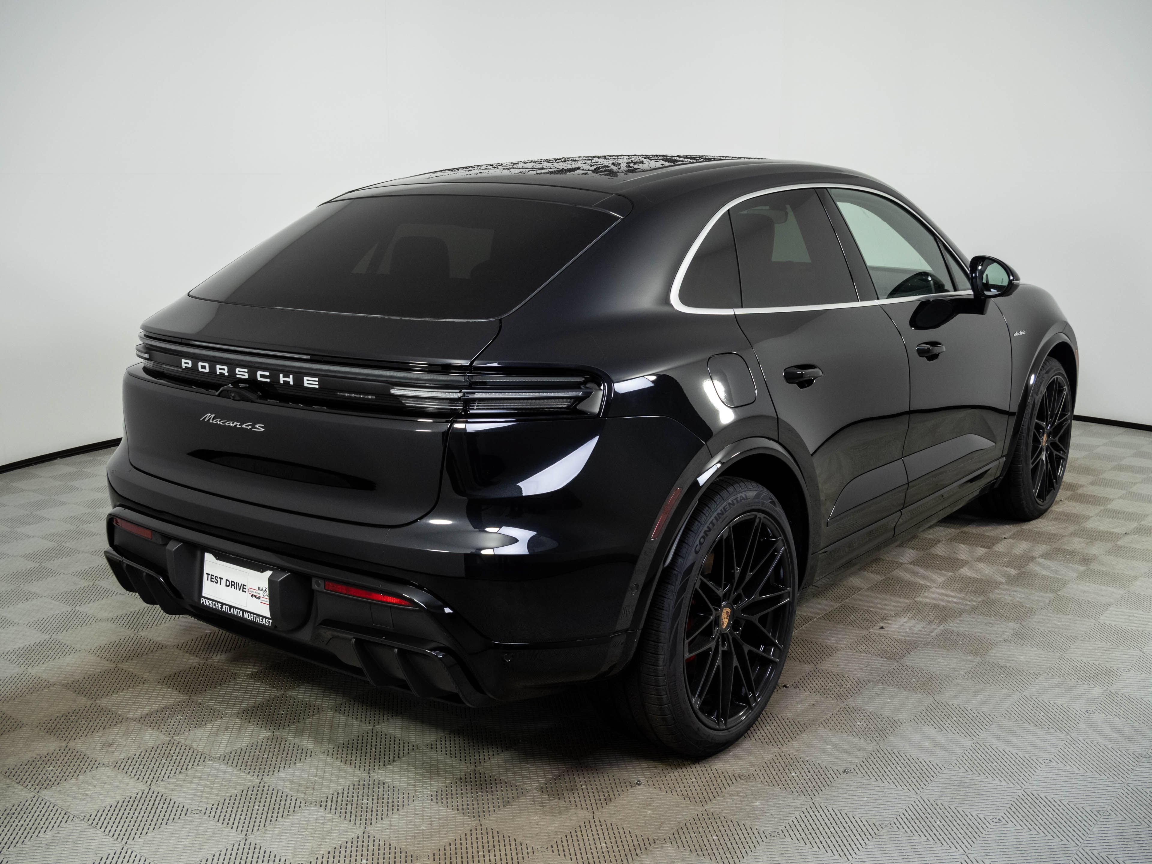 New 2026 Porsche Macan 4S Electric AWD/4WD image 29