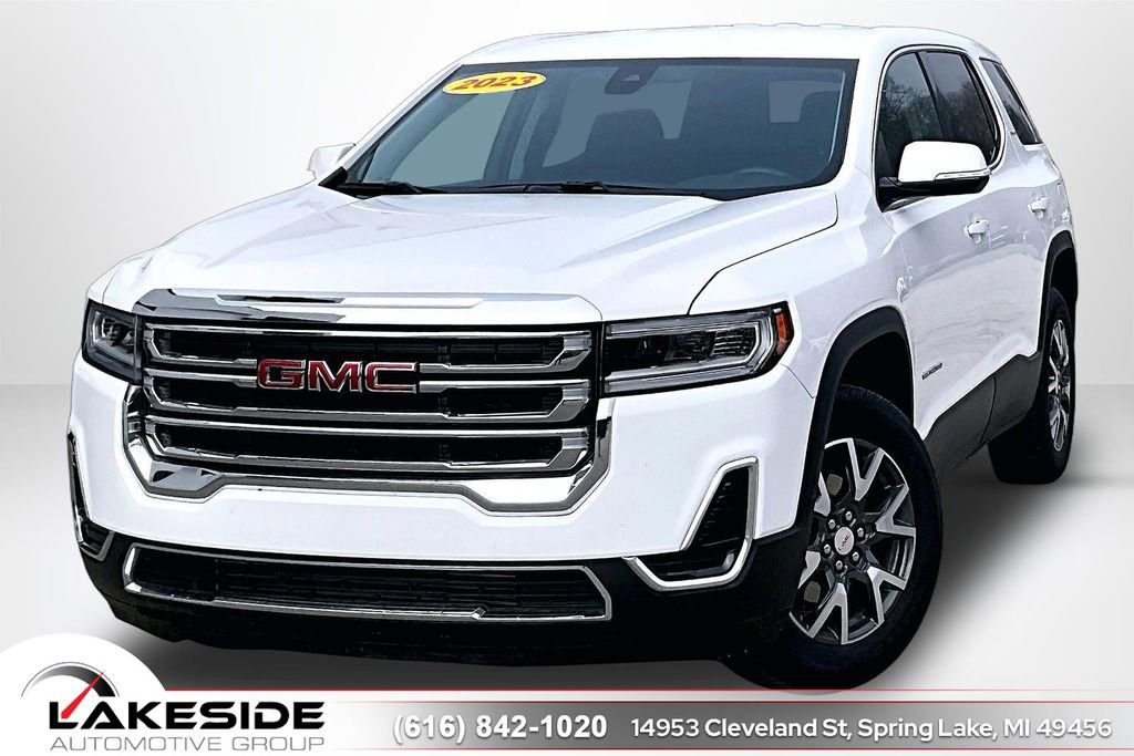 Used 2023 GMC Acadia SLE w/ LPO, Floor Liner Package FWD image 1
