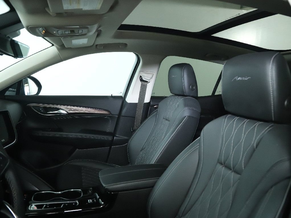 Used 2023 Buick Envision Avenir AWD/4WD image 20