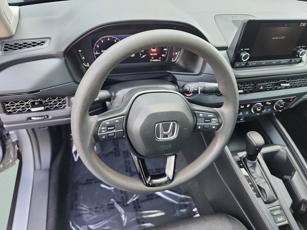 Certified 2023 Honda Accord EX image 32