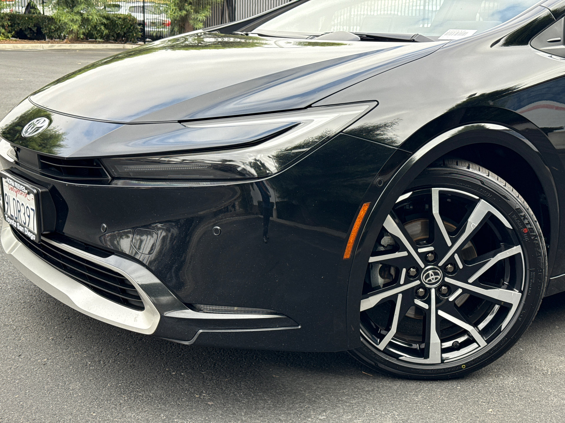 Certified 2024 Toyota Prius Prime Premium w/ Advanced Technology Package FWD image 3