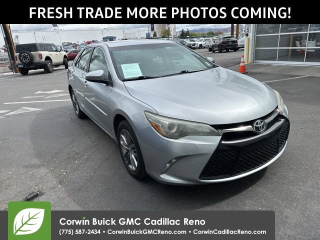 Used 2017 Toyota Camry SE w/ Four Season Floor Mat Package image 6
