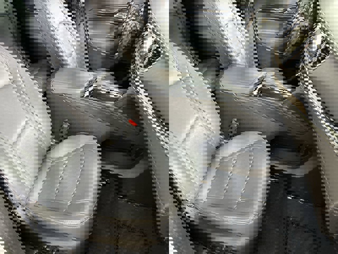 Used 2024 Buick Enclave Premium image 25