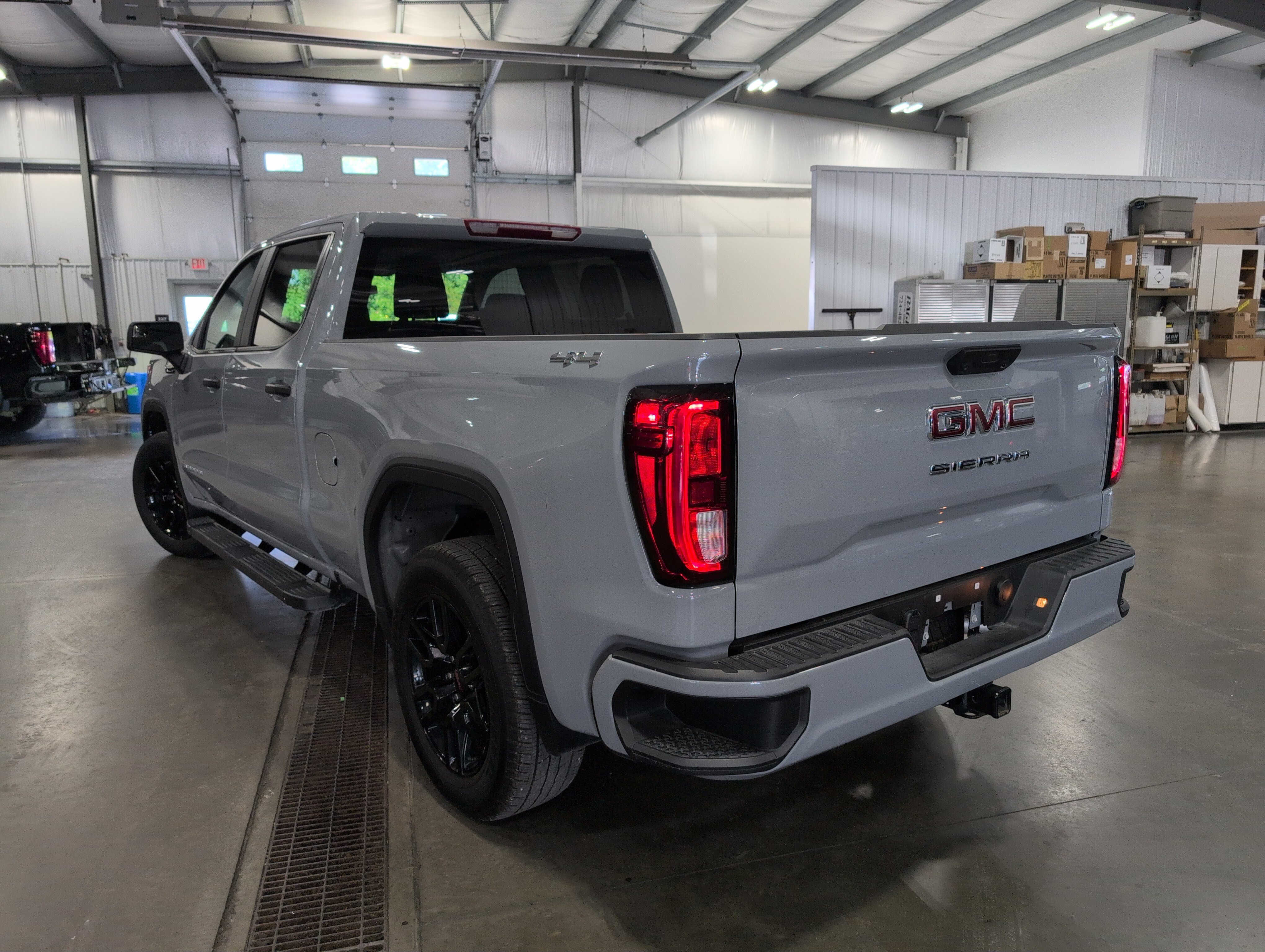 Used 2025 GMC Sierra 1500 Pro w/ Graphite Edition image 4