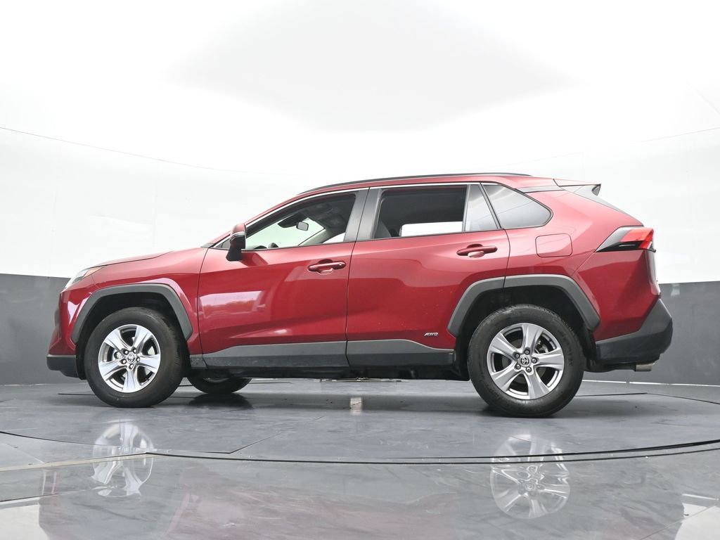 Used 2025 Toyota RAV4 XLE image 60