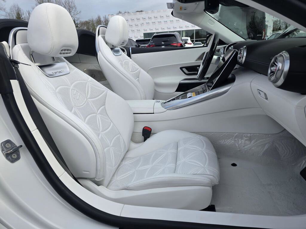 New 2026 Mercedes-Benz Maybach SL 680 image 24