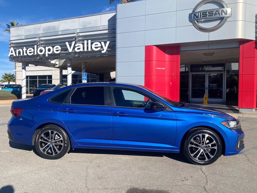Used 2024 Volkswagen Jetta Sport FWD image 8