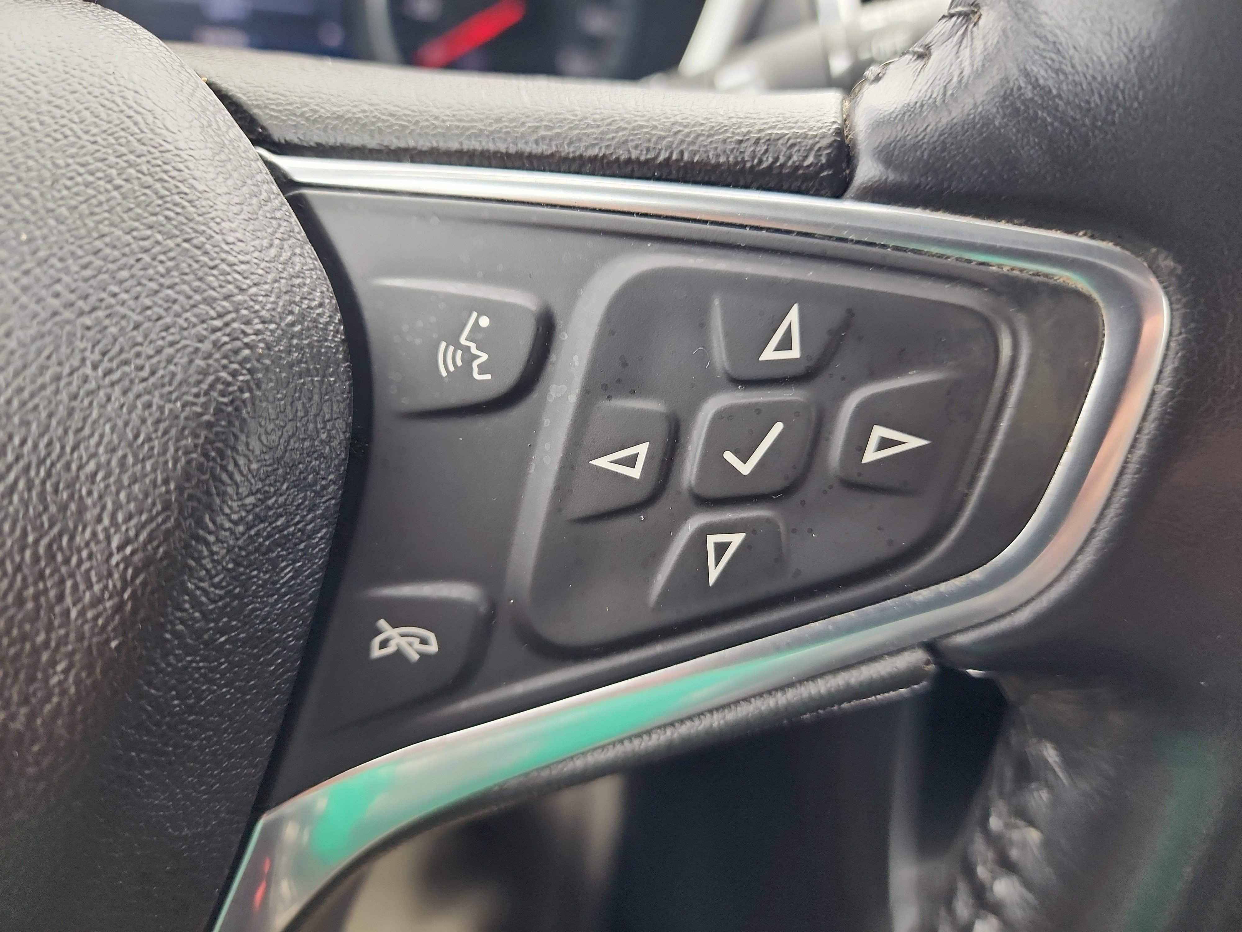 Used 2019 Chevrolet Equinox LT AWD/4WD image 19