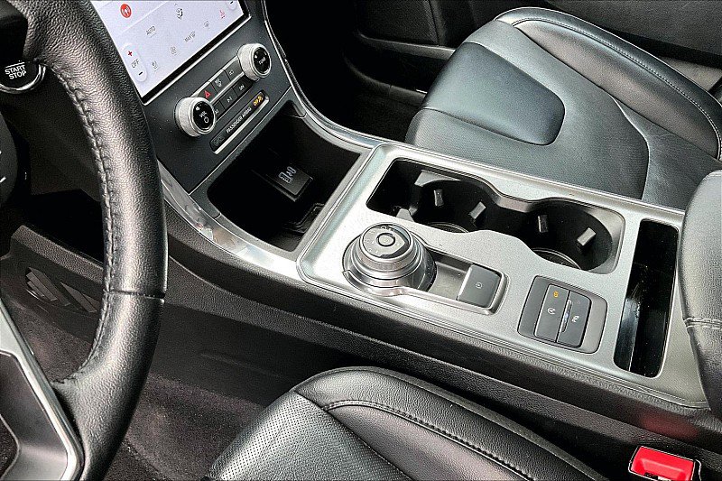 Used 2022 Ford Edge Titanium w/ Equipment Group 301A image 13