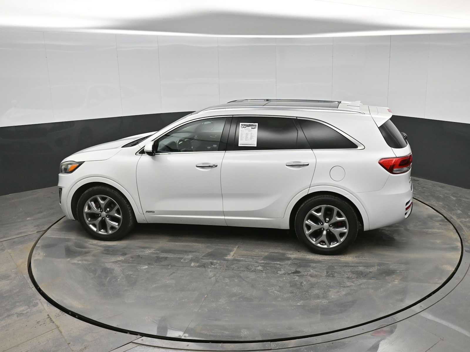 Used 2018 Kia Sorento SX image 26