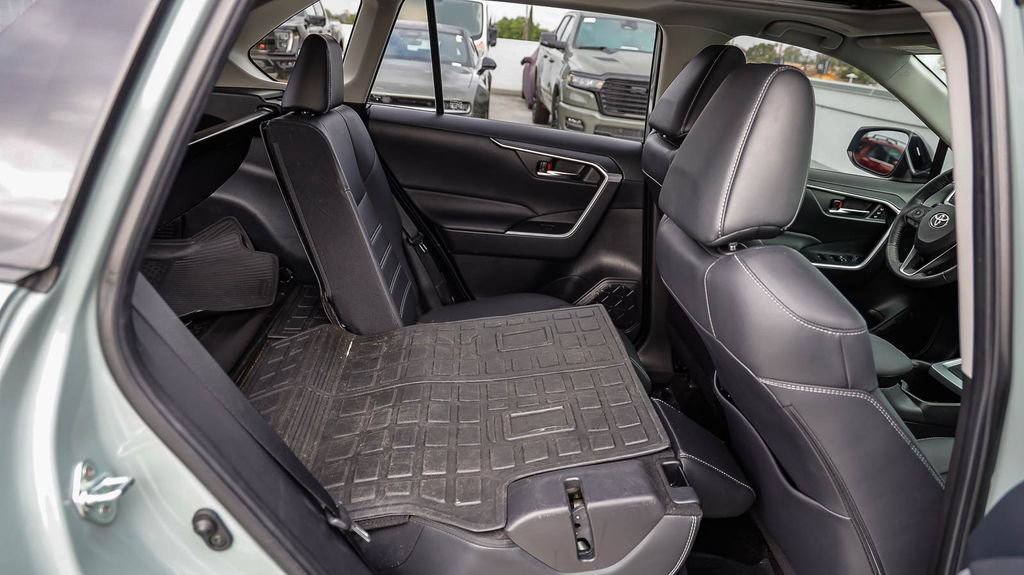 Used 2023 Toyota RAV4 XLE Premium AWD/4WD image 20
