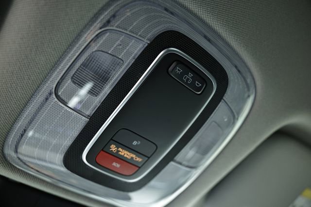 Used 2023 Hyundai Elantra SEL w/ Convenience Package image 39