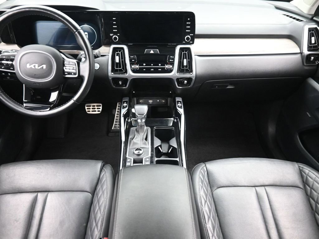 Used 2023 Kia Sorento SX Prestige image 13