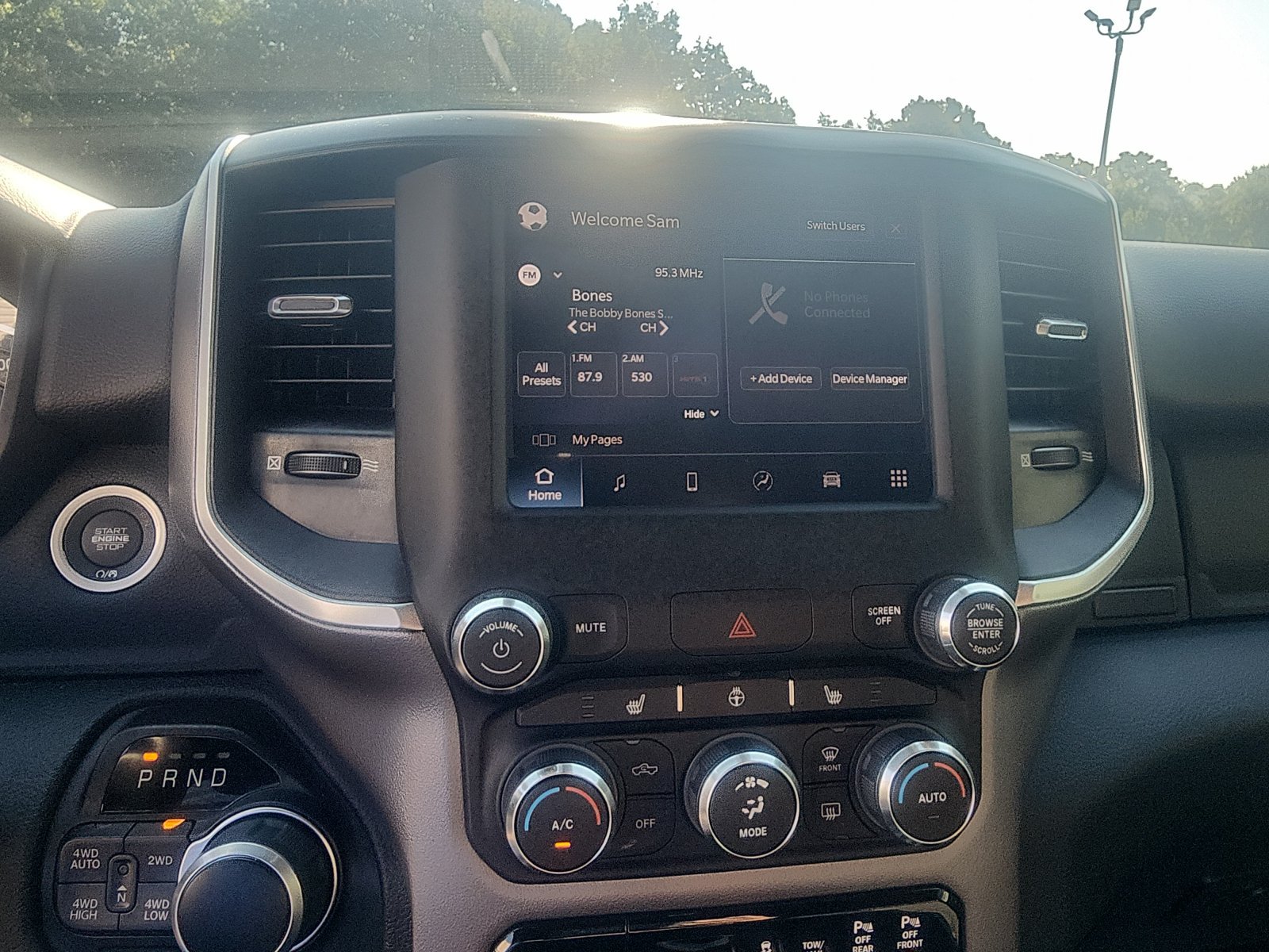 Used 2022 RAM 1500 Big Horn AWD/4WD image 17