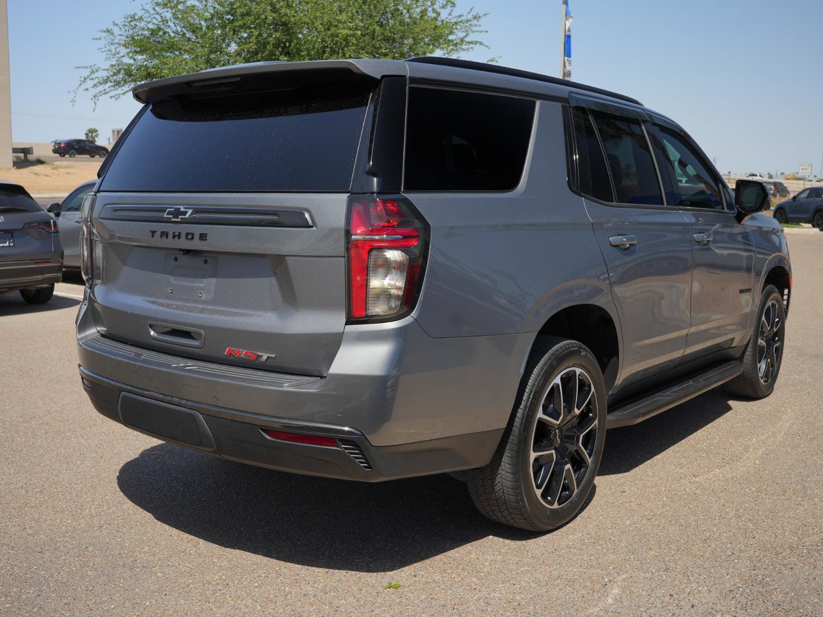 Used 2021 Chevrolet Tahoe RST w/ Luxury Package image 5