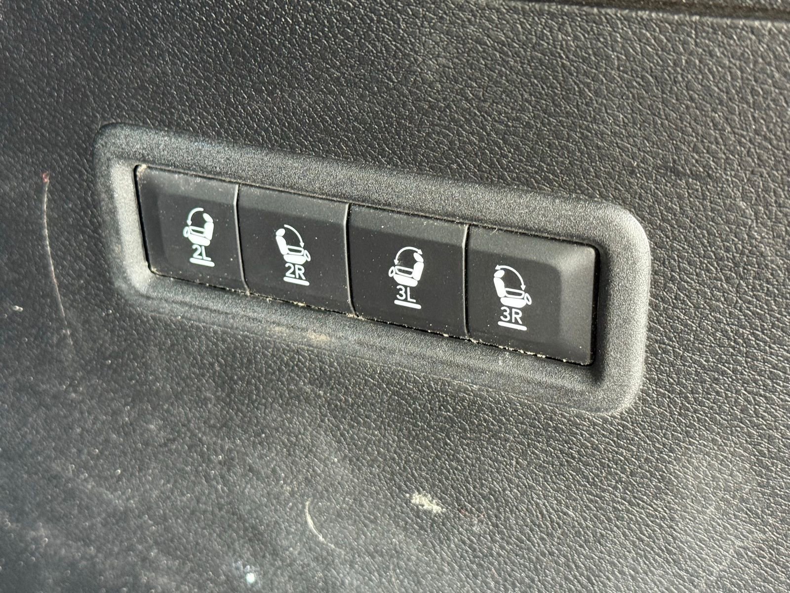 Used 2022 Jeep Wagoneer Series III w/ Premium Group I image 44