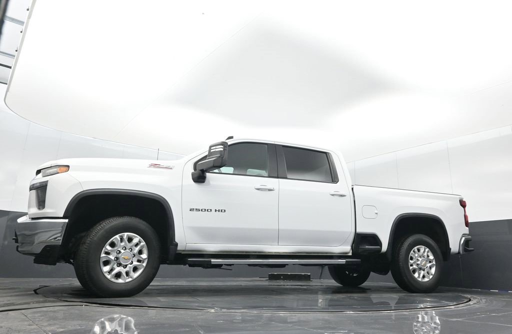 Used 2023 Chevrolet Silverado 2500 LT w/ Convenience Package image 30