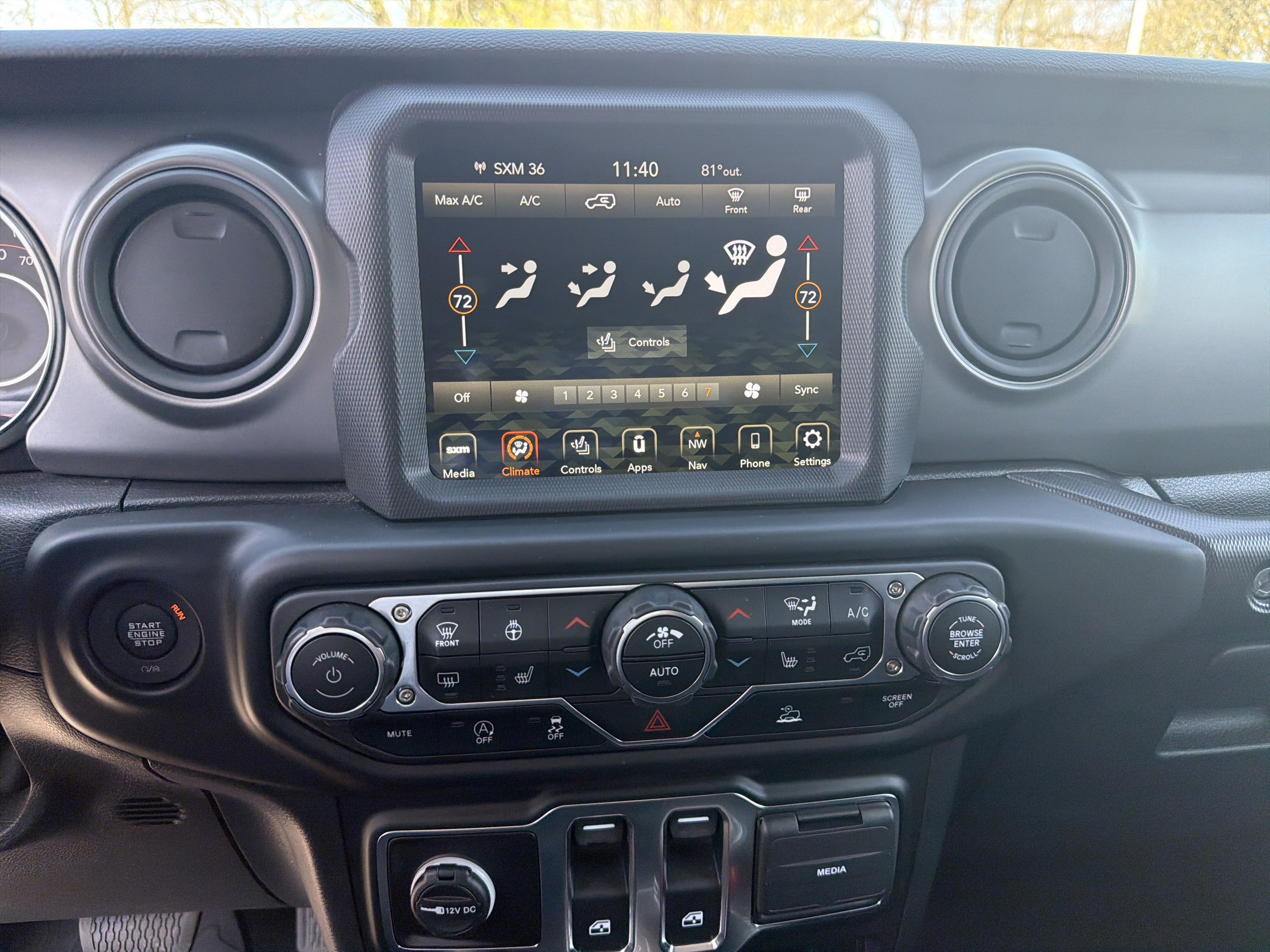 Certified 2022 Jeep Wrangler Sport AWD/4WD image 19