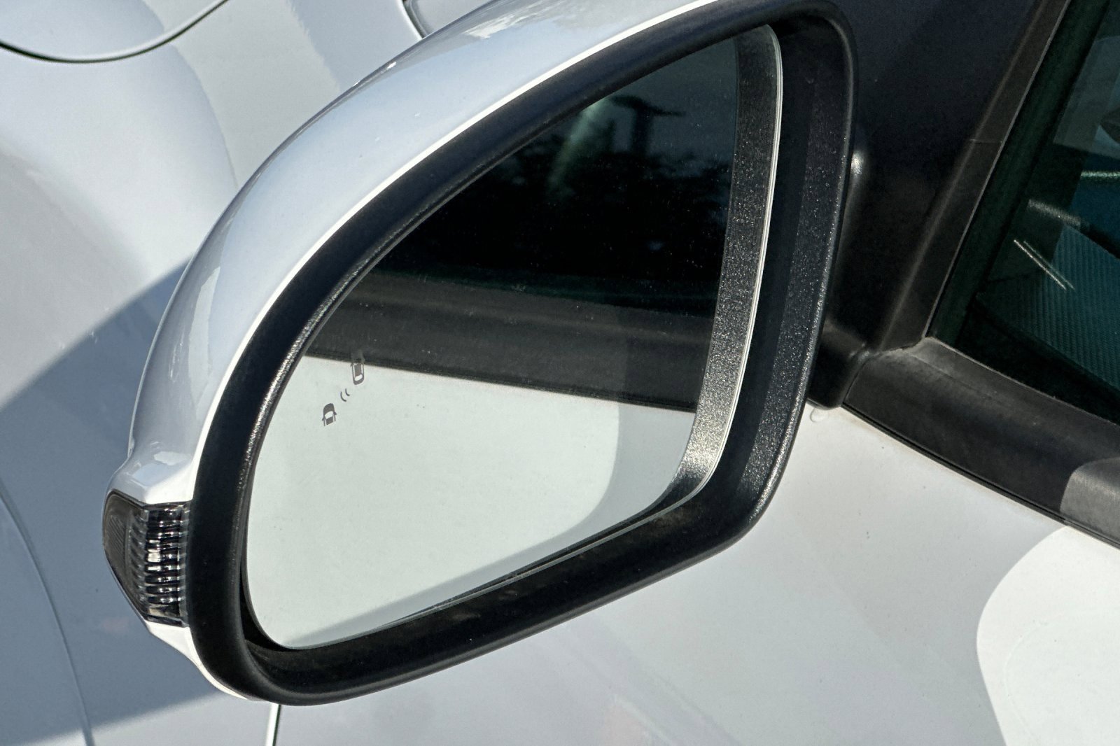 Used 2023 Hyundai Kona Limited w/ Cargo Package image 49