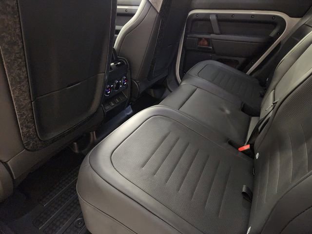 New 2026 Land Rover Defender 110 OCTA image 29