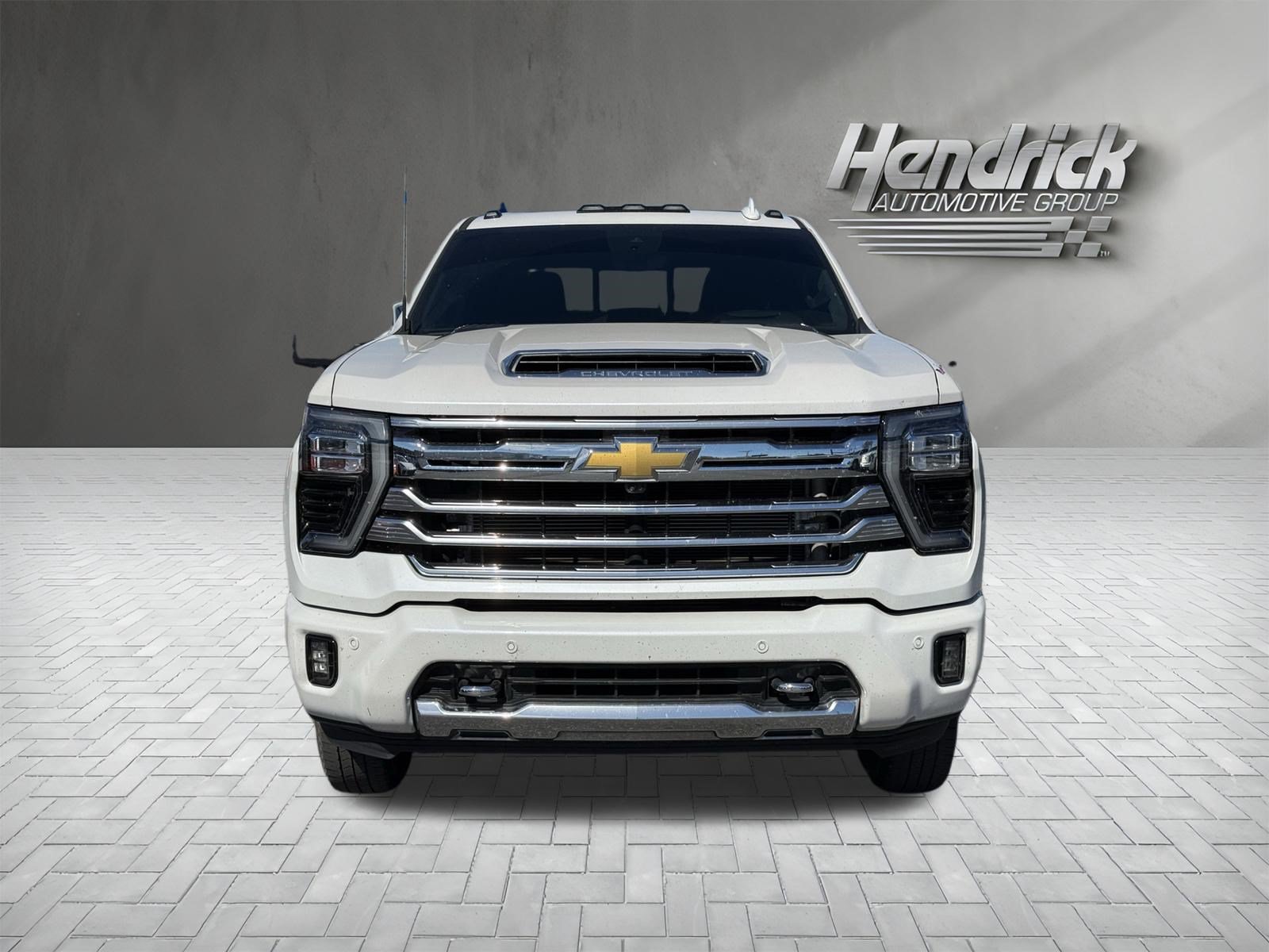 Used 2025 Chevrolet Silverado 3500 High Country w/ High Country Premium Package AWD/4WD image 3