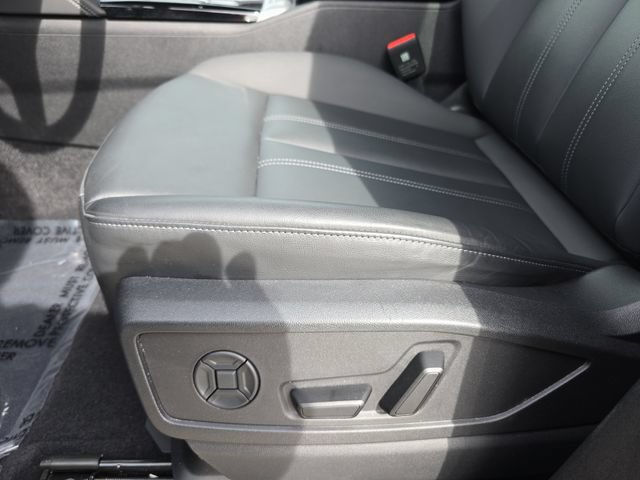 Used 2025 Audi Q5 Premium w/ Convenience Package AWD/4WD image 32