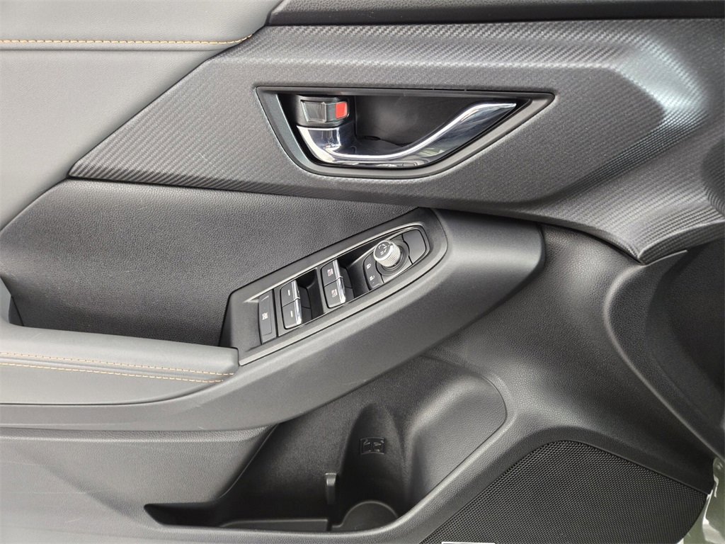 Certified 2025 Subaru Crosstrek 2.5i Limited w/ Crosstrek Mirror Package image 24