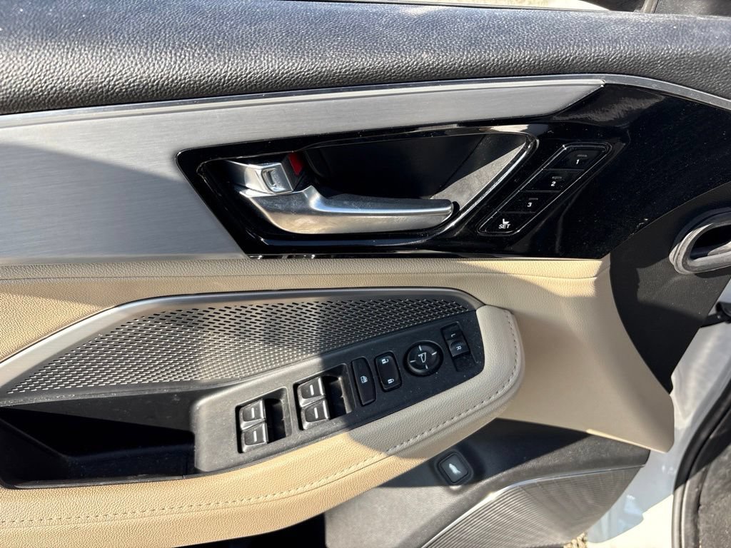 Used 2024 Acura MDX SH-AWD image 15