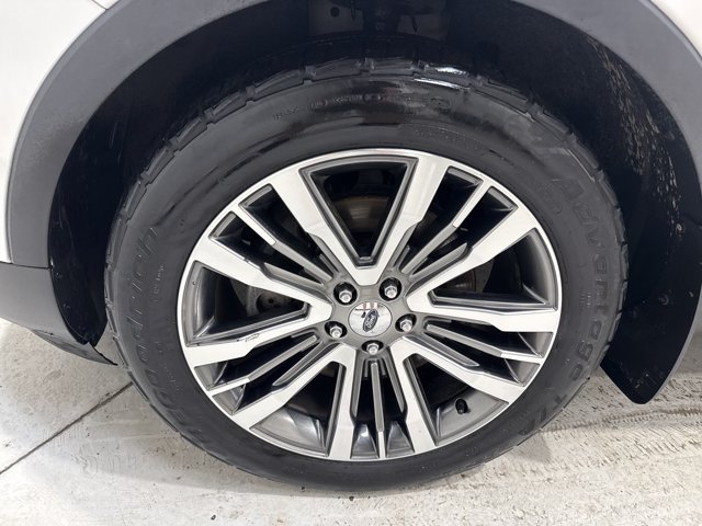 Used 2016 Ford Explorer Platinum AWD/4WD image 38