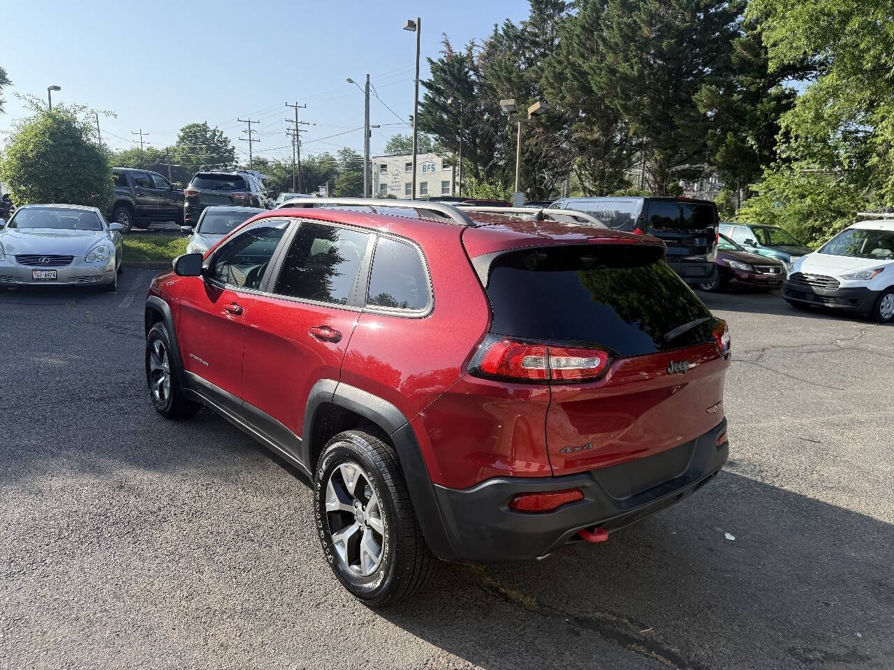 Used 2014 Jeep Cherokee Trailhawk w/ Comfort/Convenience Group AWD/4WD image 3