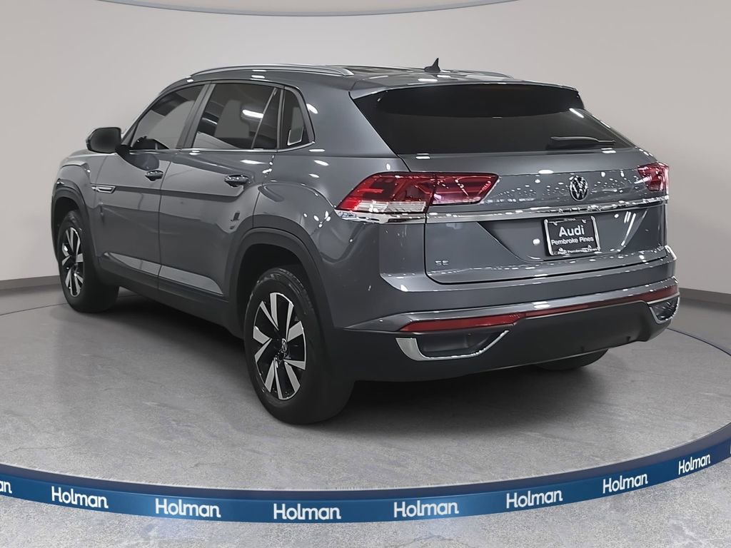 Used 2021 Volkswagen Atlas Cross Sport SE image 8