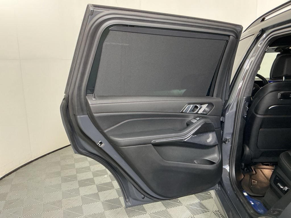 Certified 2025 BMW X7 M60i AWD/4WD image 24
