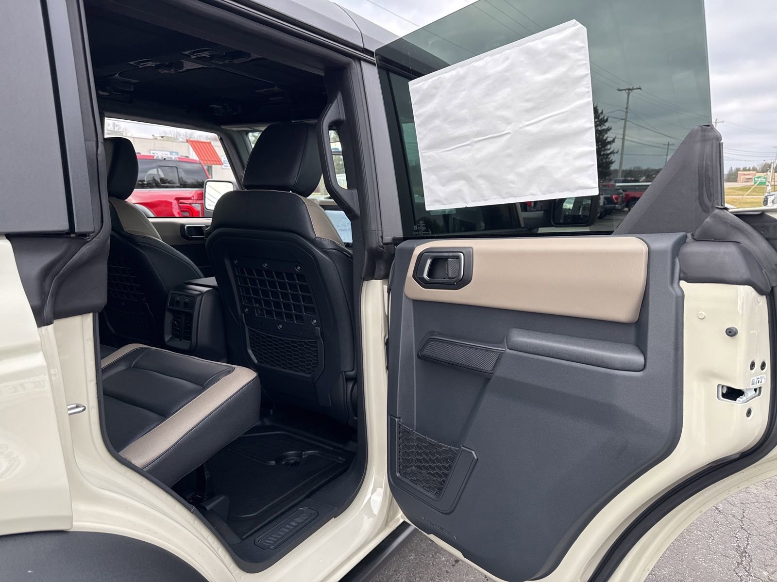 New 2025 Ford Bronco Big Bend w/ Black Diamond Package image 31