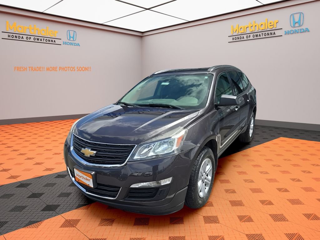 Used 2017 Chevrolet Traverse LS FWD image 1
