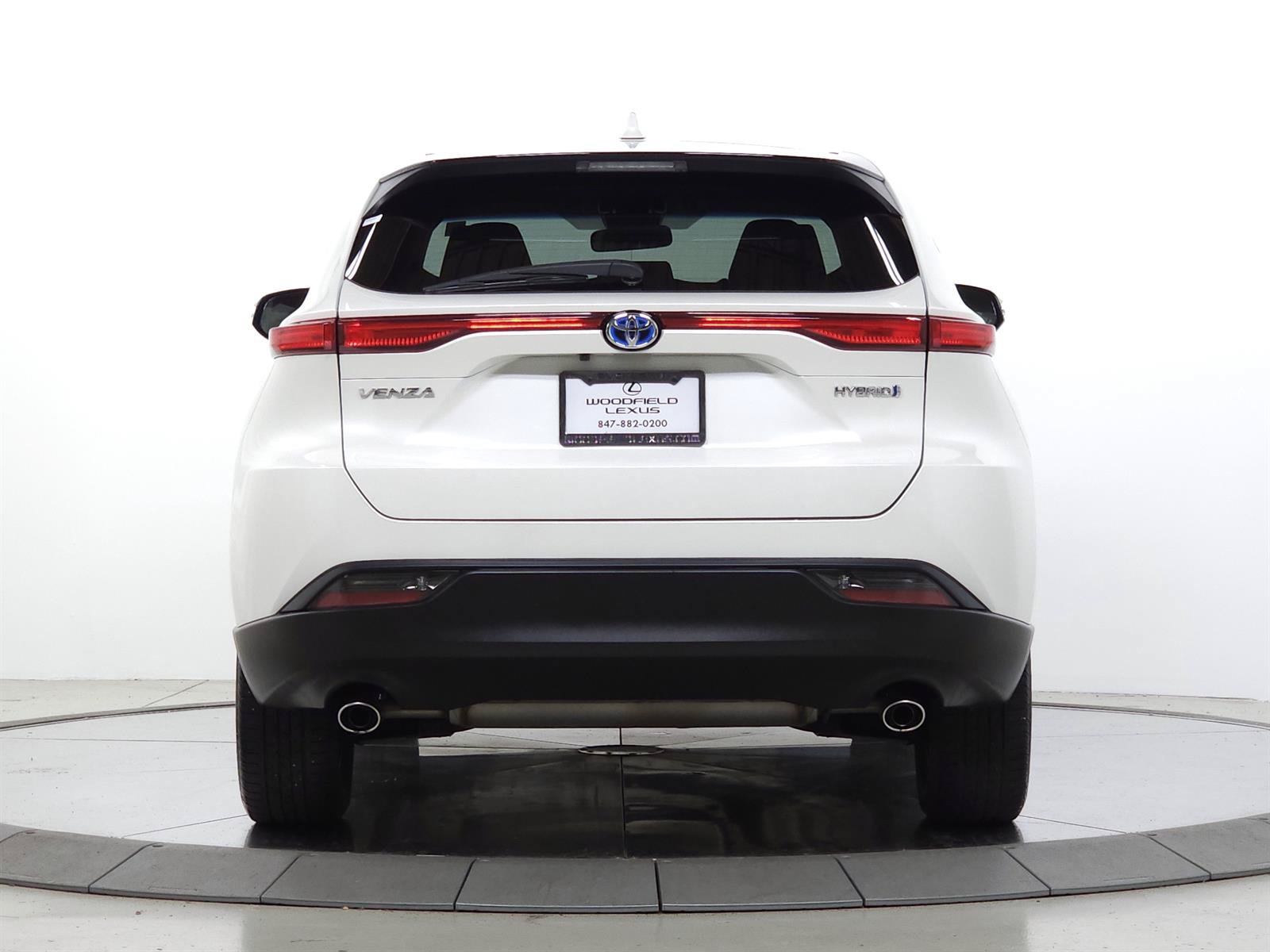 Used 2022 Toyota Venza LE AWD/4WD image 7