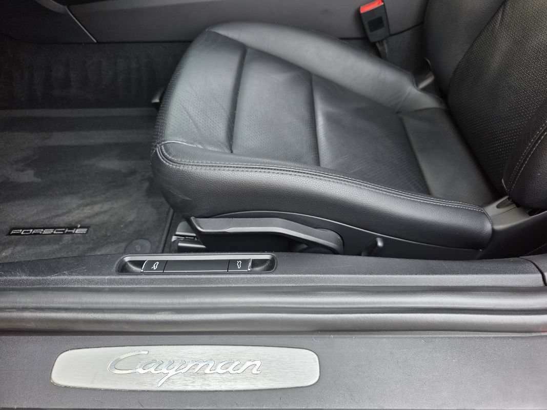 Used 2016 Porsche Cayman RWD image 21