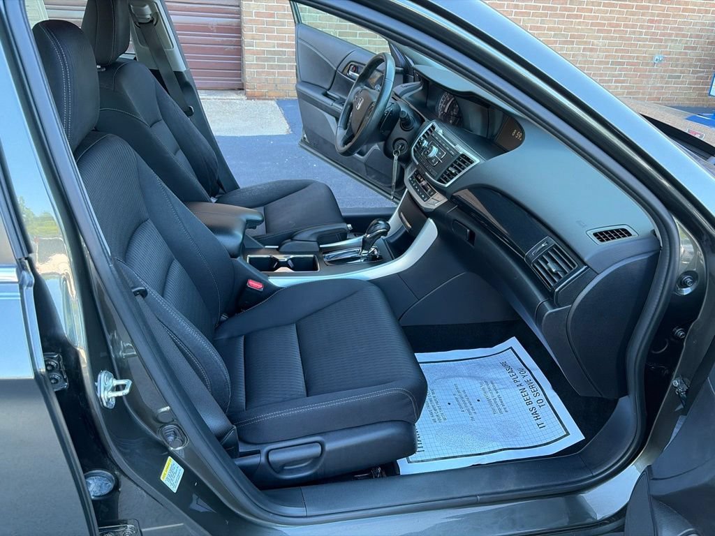 Used 2014 Honda Accord Sport image 20