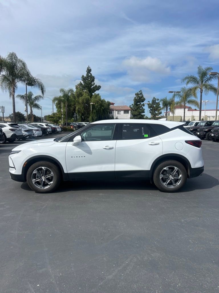 Used 2025 Chevrolet Blazer LT image 8