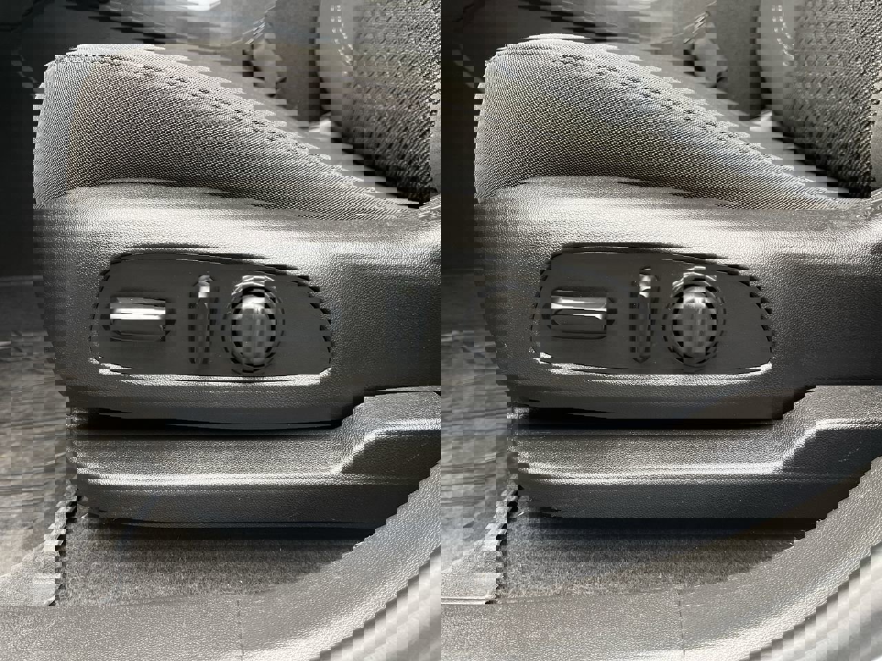 Used 2019 Chevrolet Blazer LT image 9