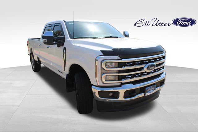 Certified 2025 Ford F350 Lariat w/ Lariat Ultimate Package image 3
