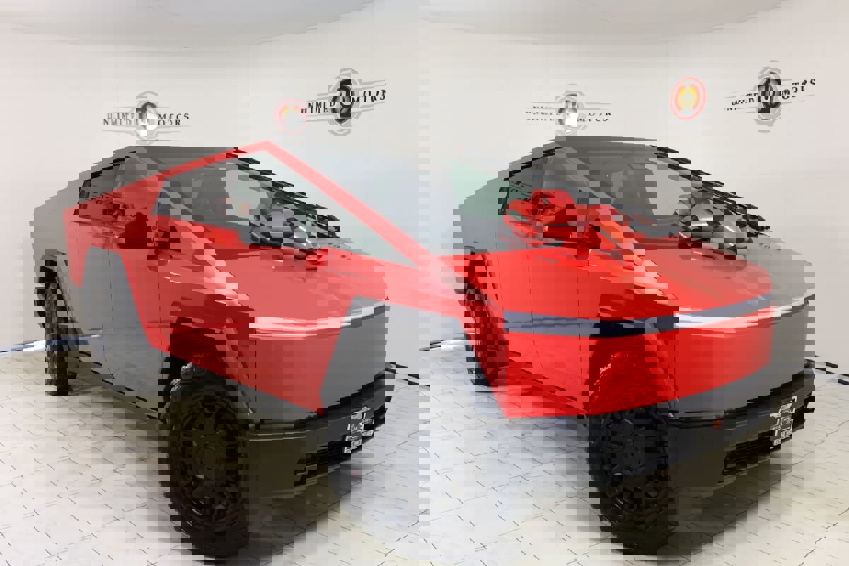 Used 2024 Tesla Cybertruck AWD Crew Cab image 1