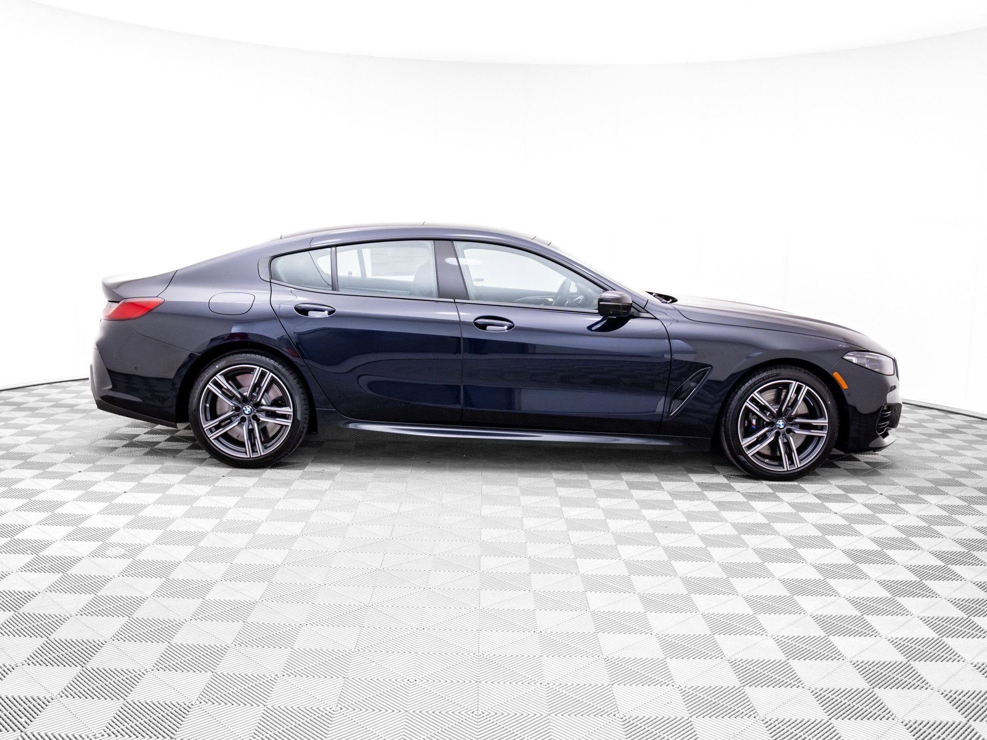 New 2026 BMW M850i xDrive w/ M Sport Professional Package AWD/4WD image 8