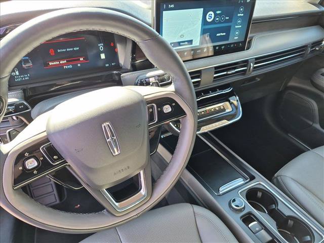 Used 2025 Lincoln Corsair Reserve AWD/4WD image 10
