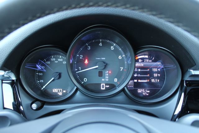 Certified 2025 Porsche Macan image 24